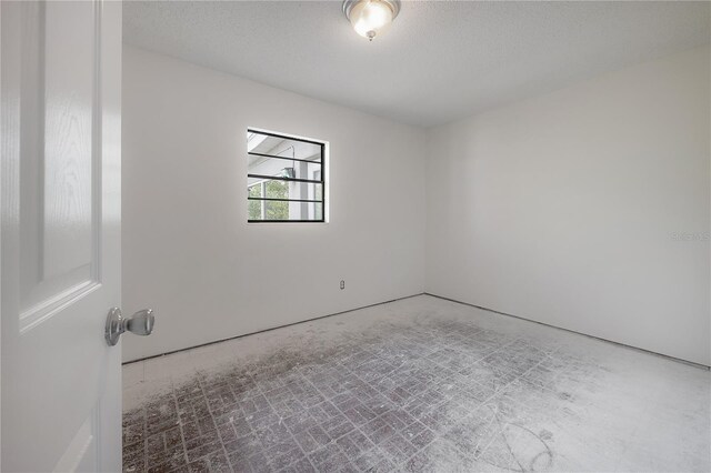 8701 Driftwood Dr, Tampa, FL 33615 - photo 32