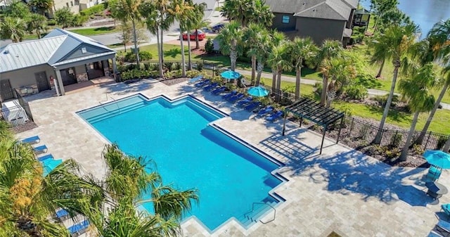 28504 Tranquil Lake Cir, Wesley Chapel, FL 33543 - community pool with a patio