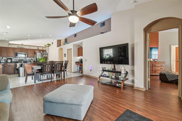 31244 Baclan Dr, Wesley Chapel, FL 33545 - living area featuring ceiling fan, light wood-style floors, and recessed lighting