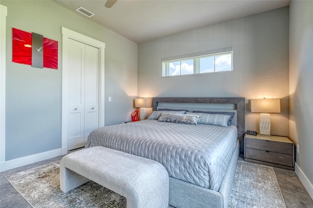 12902 SW 138th Loop, Dunnellon, FL 34432 - bedroom with a closet and a ceiling fan