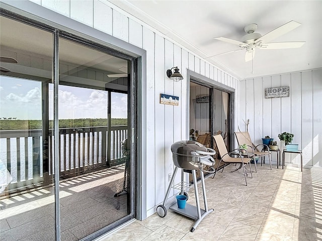 809 Bahia Del Sol Dr Unit 72, Ruskin, FL 33570 - sunroom / solarium featuring a ceiling fan