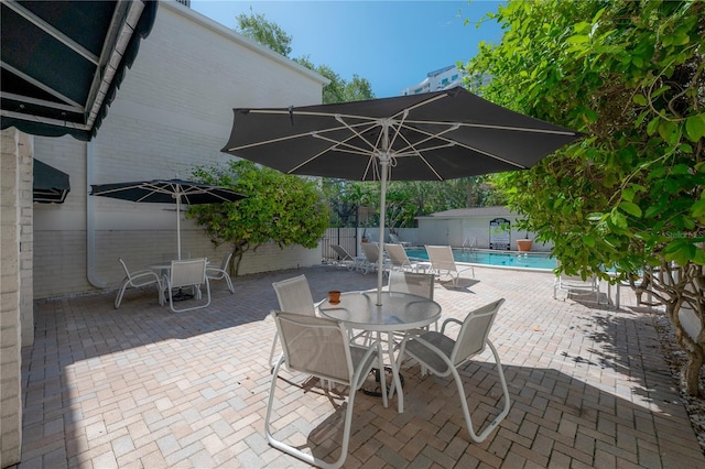 3325 Bayshore Blvd Unit A17, Tampa, FL 33629 - view of patio / terrace with outdoor dining space