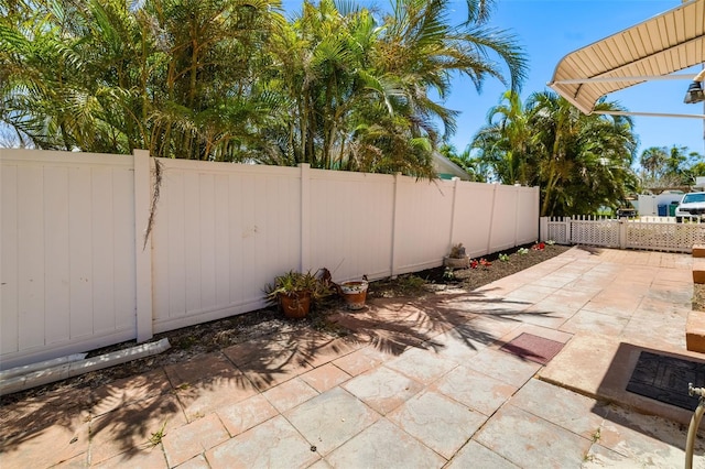 202 Peacock Ln Unit B, Holmes Beach, FL 34217 - view of patio