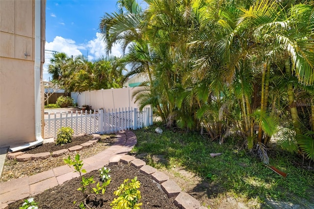 202 Peacock Ln Unit B, Holmes Beach, FL 34217 - view of yard