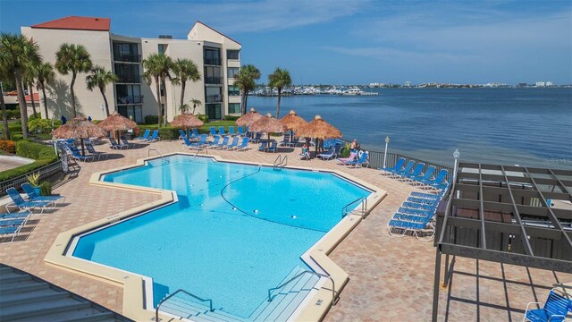 5633 Puerta Del Sol Blvd S Unit 204, Saint Petersburg, FL 33715 - photo 2