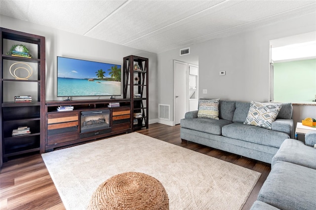 1011 S Moody Ave Unit 11, Tampa, FL 33629 - living area with wood finished floors