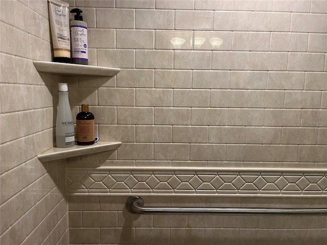 2500 Winding Creek Blvd Unit B105, Clearwater, FL 33761 - bathroom view