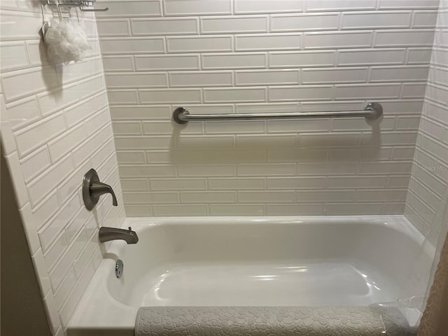 2500 Winding Creek Blvd Unit B105, Clearwater, FL 33761 - full bath with shower / washtub combination