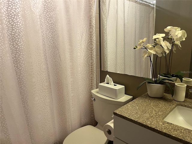 2500 Winding Creek Blvd Unit B105, Clearwater, FL 33761 - full bath featuring vanity and a shower with shower curtain