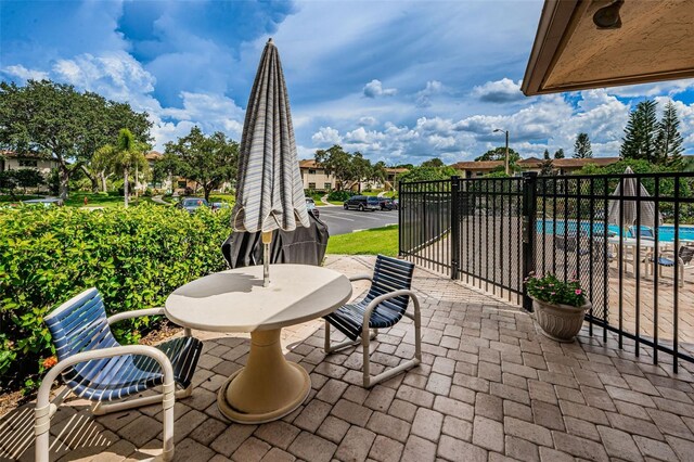 1729 Seascape Cir Unit 102, Tarpon Springs, FL 34689 - view of patio / terrace