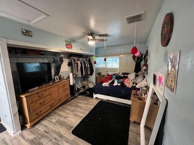 6531 Seaview Blvd, Hudson, FL 34667 - bedroom featuring light wood-style floors