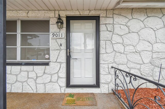 9011 Hunt Club Ln, Port Richey, FL 34668 - photo 2