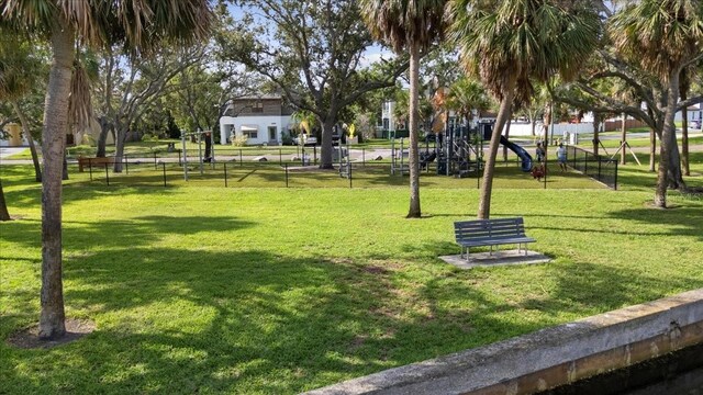 3415 Overlook Dr NE, Saint Petersburg, FL 33703 - photo 25