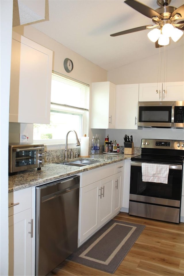 4206 Revere Cir, New Port Richey, FL 34653 - photo 2