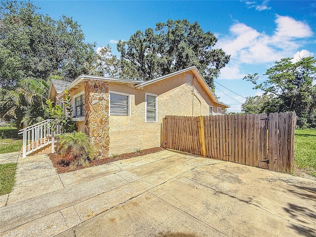 1011 Newton Ave S, Saint Petersburg, FL 33705 - photo 6