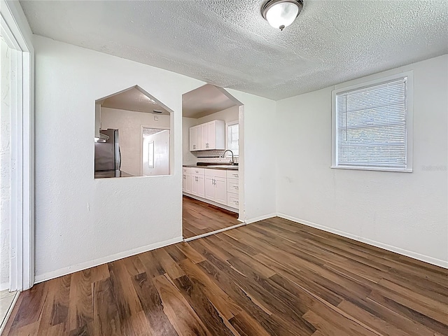 1011 Newton Ave S, Saint Petersburg, FL 33705 - photo 46