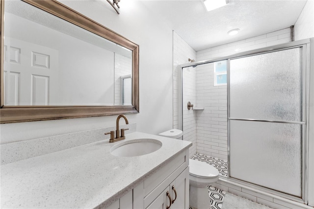 9819 Allen Rd, Lithia, FL 33547 - full bath featuring vanity, a shower stall, and a textured ceiling