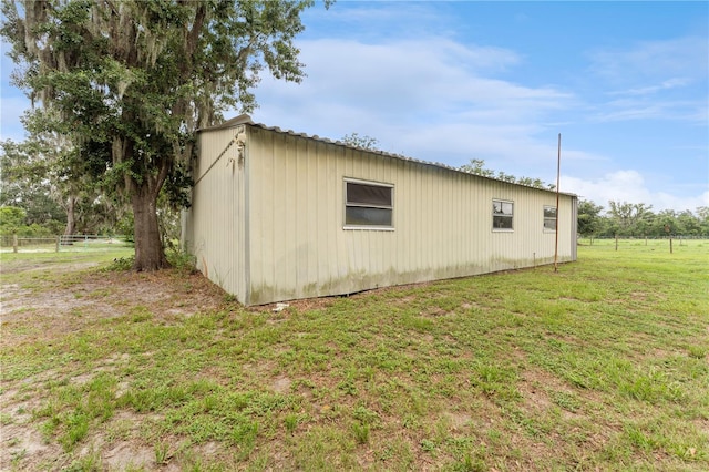 9819 Allen Rd, Lithia, FL 33547 - view of side of home with an outdoor structure