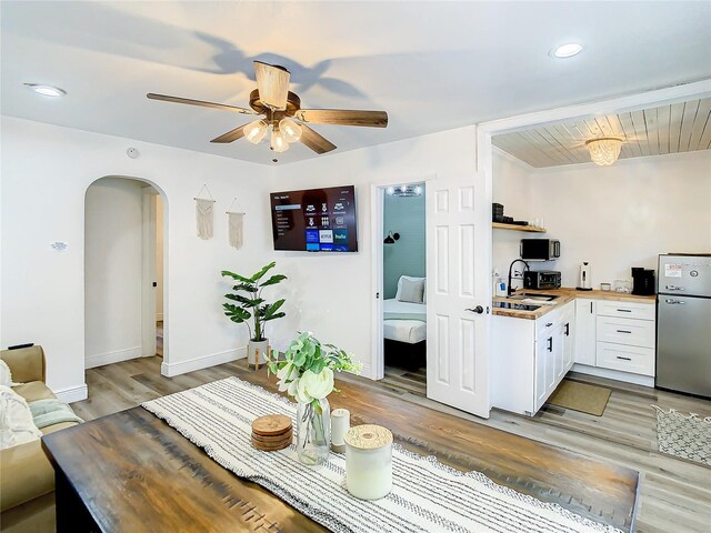 1887 Springtime Ave, Clearwater, FL 33755 - photo 32
