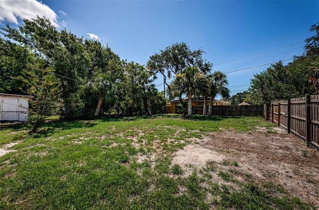 8184 49th Ave N, Saint Petersburg, FL 33709 - view of fenced backyard