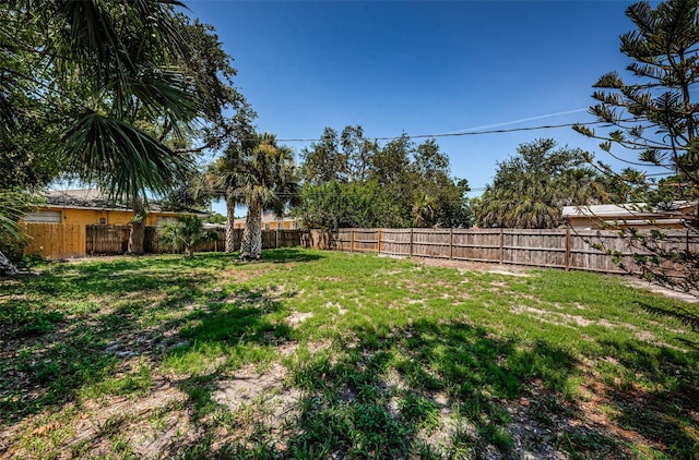 8184 49th Ave N, Saint Petersburg, FL 33709 - view of fenced backyard