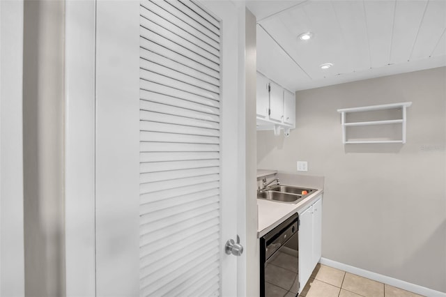 401 Windrush Bay Dr, Tarpon Springs, FL 34689 - washroom featuring light tile patterned floors and recessed lighting