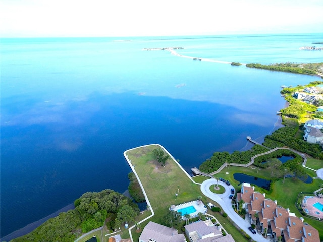 401 Windrush Bay Dr, Tarpon Springs, FL 34689 - aerial overview of property's location featuring a large body of water