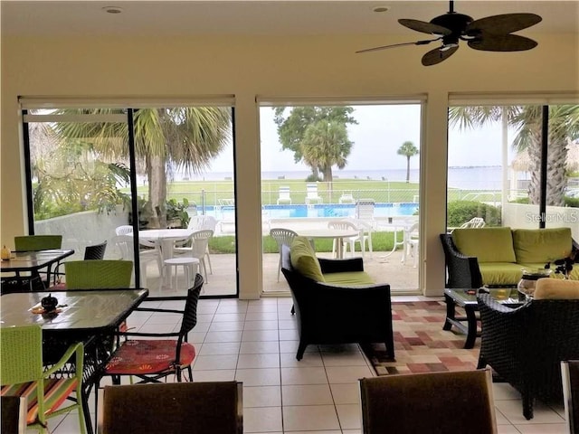 401 Windrush Bay Dr, Tarpon Springs, FL 34689 - view of sunroom