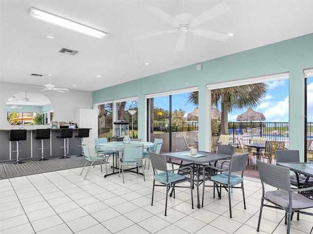 401 Windrush Bay Dr, Tarpon Springs, FL 34689 - view of sunroom / solarium