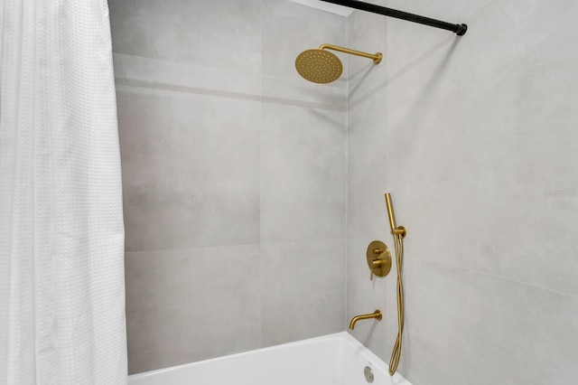 3381 19th Pl SW, Largo, FL 33774 - full bathroom featuring shower / bathtub combination with curtain