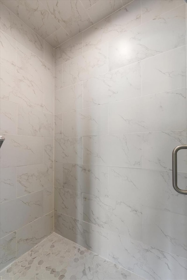 139 Bluff View Dr Unit 405, Belleair Bluffs, FL 33770 - full bath featuring a tile shower