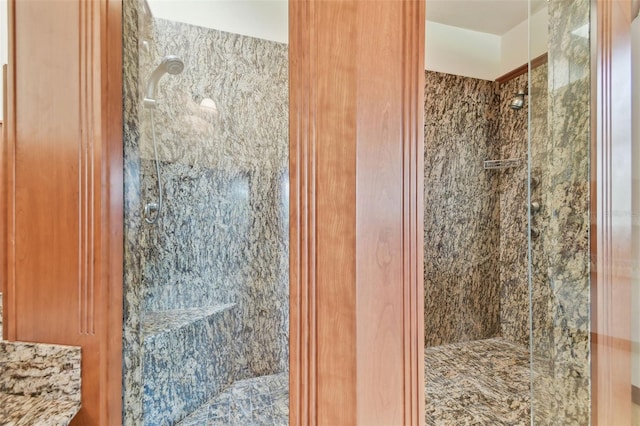 2103 N Golfview Dr, Plant City, FL 33566 - full bath with a shower stall
