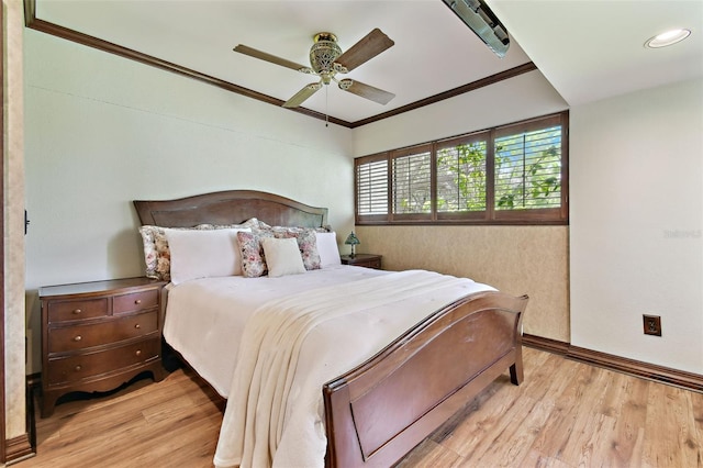 2103 N Golfview Dr, Plant City, FL 33566 - bedroom with wood finished floors, ornamental molding, ceiling fan, and recessed lighting