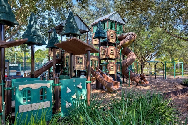 7010 Kendall Heath Way, Land O Lakes, FL 34637 - view of communal playground