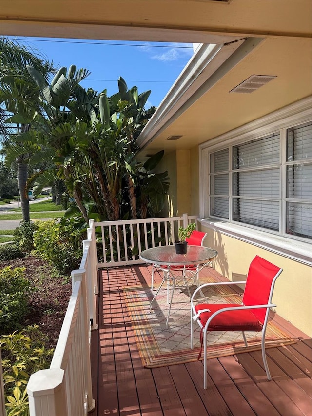 10185 Santiago Ct, Seminole, FL 33776 - view of deck