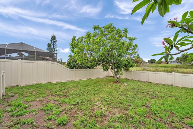 734 Flamingo Dr, Apollo Beach, FL 33572 - view of fenced backyard