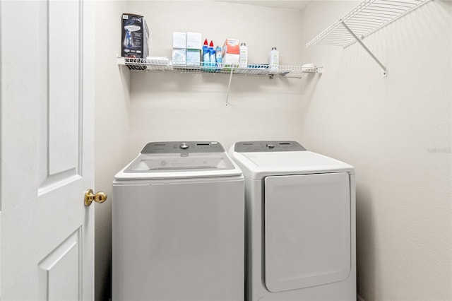 17509 Queensland St, Land O Lakes, FL 34638 - washroom with washer and clothes dryer