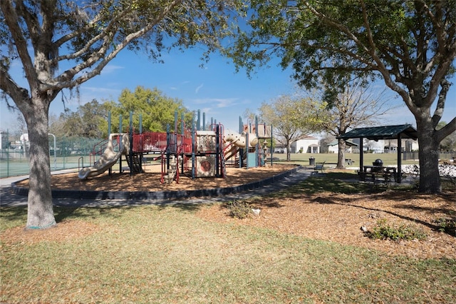 17509 Queensland St, Land O Lakes, FL 34638 - communal playground with a gazebo
