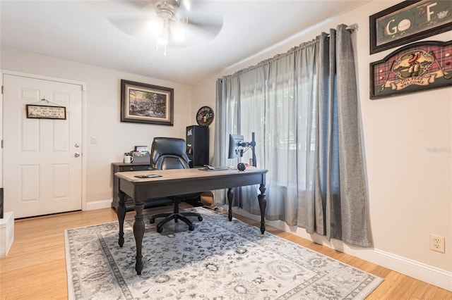 3312 Kenmore Dr, Sarasota, FL 34231 - office featuring a ceiling fan and light wood-style flooring