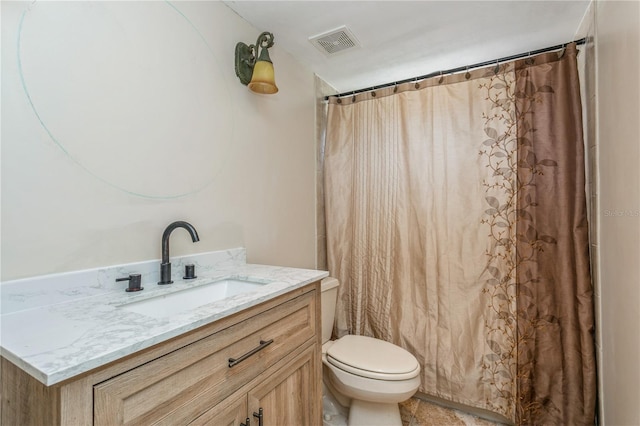 3262 Westcott Ct, Palm Harbor, FL 34684 - full bath featuring vanity and a shower with curtain