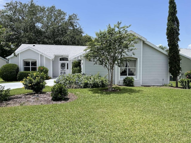 508 Alcazar Ct, Lady Lake, FL 32159 - view of front of house with a front yard