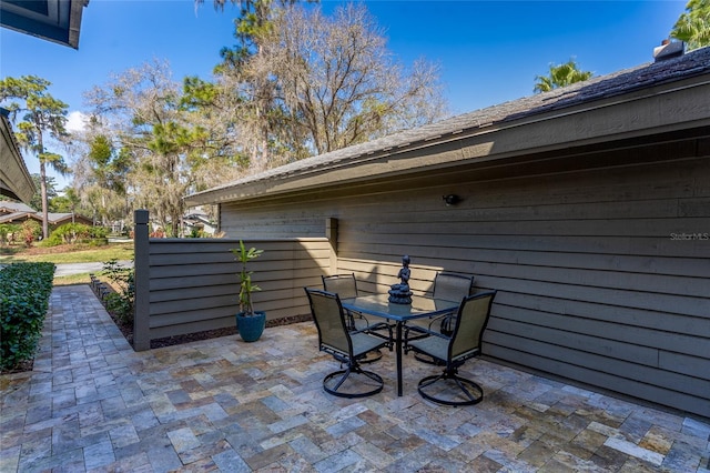 5340 Cobblestone Ct, Wesley Chapel, FL 33543 - view of patio with outdoor dining area