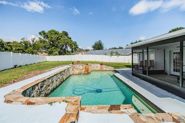 1304 Cedar Ct, Tarpon Springs, FL 34689 - view of swimming pool with a fenced backyard, a jacuzzi, a sunroom, and a patio