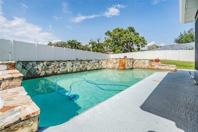 1304 Cedar Ct, Tarpon Springs, FL 34689 - view of swimming pool featuring a fenced backyard and a patio area