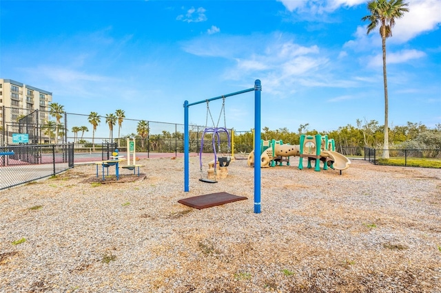 1591 Gulf Blvd Unit 304S, Clearwater Beach, FL 33767 - view of community play area