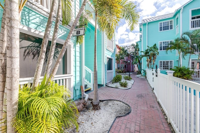 3002 W Cleveland St Unit B9, Tampa, FL 33609 - view of property's community