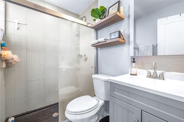 3002 W Cleveland St Unit B9, Tampa, FL 33609 - bathroom with a tile shower and vanity