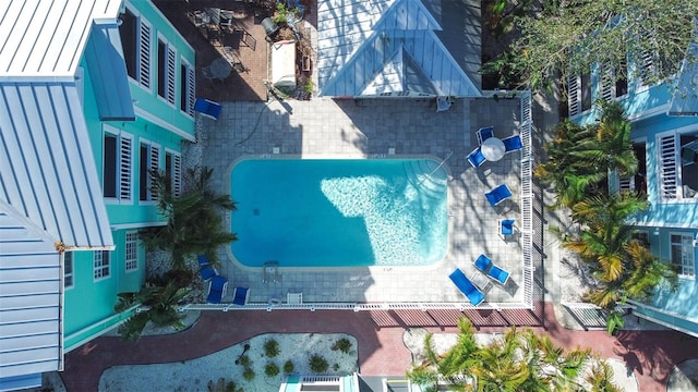 3002 W Cleveland St Unit B9, Tampa, FL 33609 - aerial view of a pool area