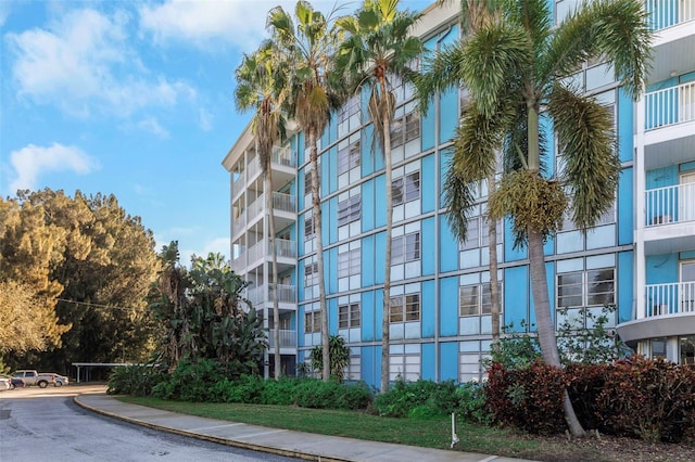 3315 58th Ave S Unit 421, Saint Petersburg, FL 33712 - view of apartment building / complex