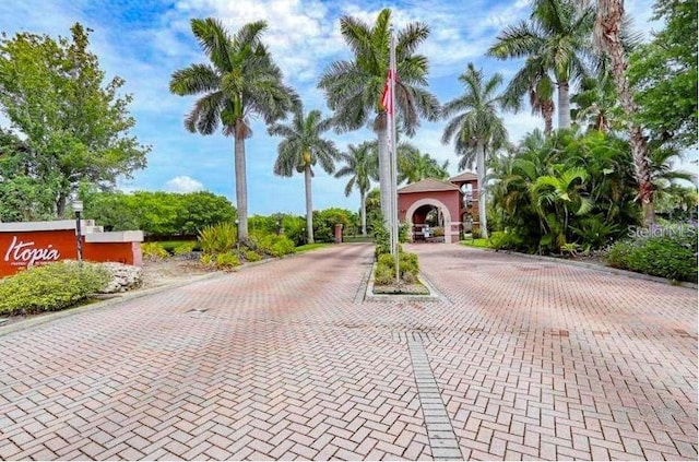10265 Gandy Blvd N Unit 1409, Saint Petersburg, FL 33702 - view of decorative street featuring curbs